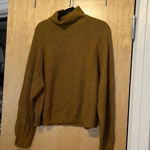 Lululemon Size XL/XXL turtleneck knit sweater